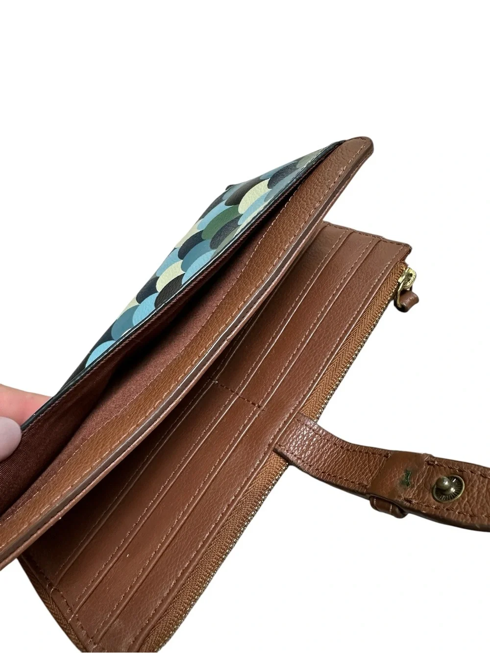 Fossil Blue & Green Scallop Fiona Clutch Multi-Function Zip Around Coin Wallet